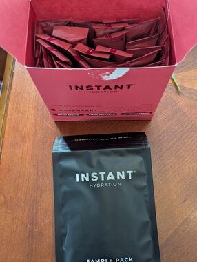 INSTANT Hydration Raspberry 28 + Sample Pack